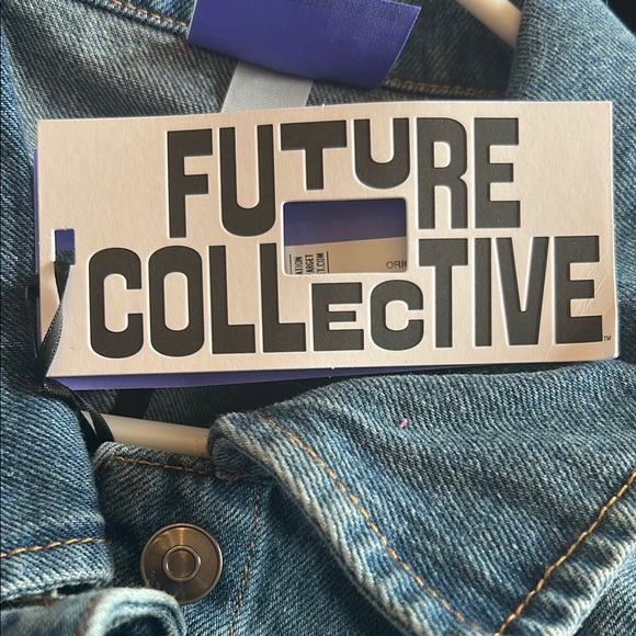 NWT Classic Blue Denim Jacket - Picture 5 of 5